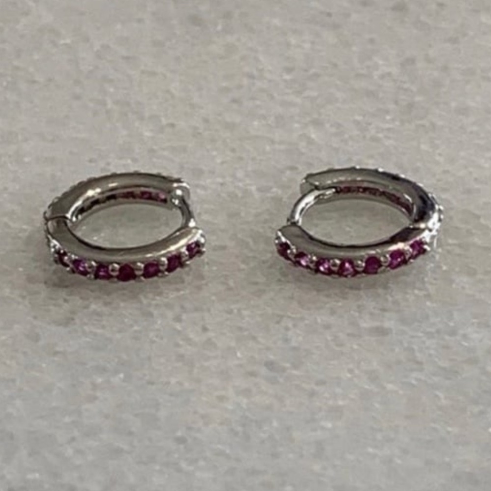 COPY - Pink Crystal Sterling Silver Small Huggie Hoop Earrings

Brand New - Picture 3 of 4